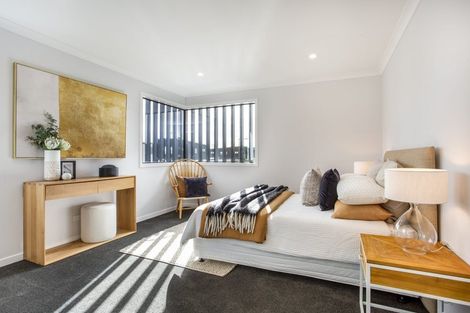 Photo of property in 2 Silver Fern Avenue, Hobsonville, 0616