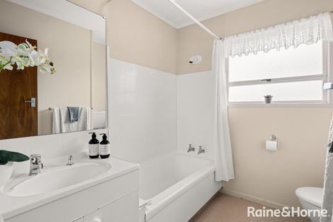 Photo of property in 2/87 Fraser Street, Tauranga South, Tauranga, 3112