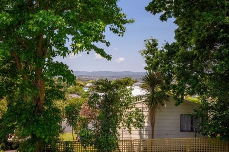 Photo of property in 20 Donovan Avenue, Massey, Auckland, 0614