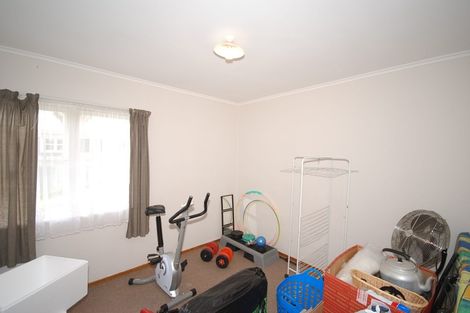 Photo of property in 11 Helleur Road, Massey, Auckland, 0614