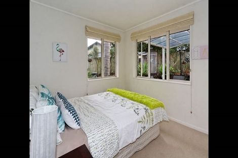 Photo of property in 63 Kingdale Road, Henderson, Auckland, 0610