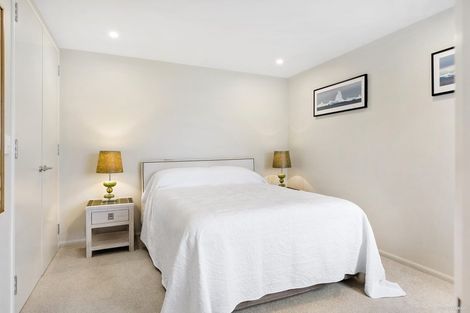 Photo of property in 2/279 Karaka Bay Road, Karaka Bays, Wellington, 6022