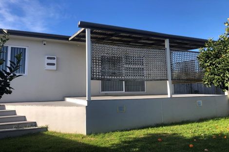 Photo of property in 8 Dennis Road, Papatoetoe, Auckland, 2025