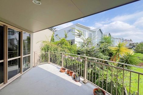 Photo of property in 20u4 Ruakiwi Road, Hamilton Lake, Hamilton, 3204