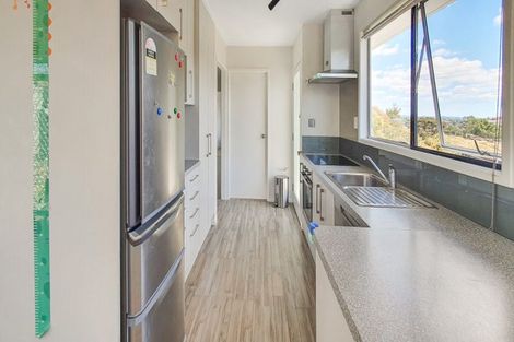 Photo of property in 90 Stanley Road, Glenfield, Auckland, 0629