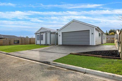 Photo of property in 27 Plover Avenue, Amberley, 7410