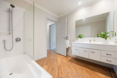 Photo of property in 52 Macfarlane Street, Hamilton East, Hamilton, 3216