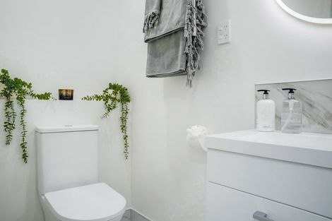 Photo of property in 28 Mckinstry Avenue, Mangere East, Auckland, 2024