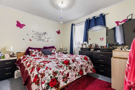 Photo of property in 2/47 Taitimu Drive, Weymouth, Auckland, 2103