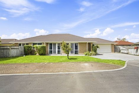 Photo of property in 11 Holcroft Place, Huntington, Hamilton, 3210