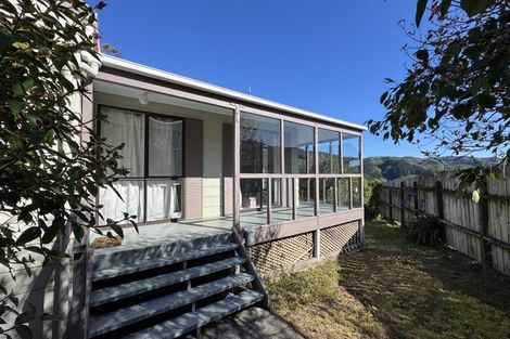 Photo of property in 56 Woodhouse Avenue, Karori, Wellington, 6012