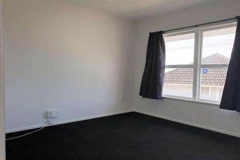Photo of property in 61 Ocean View Road, Hillcrest, Auckland, 0627