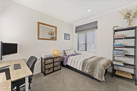Photo of property in 8 Ara Kakara Avenue, Huapai, Kumeu, 0810