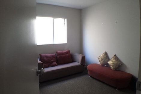 Photo of property in 18 Popokatea Drive, Takanini, 2112