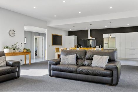 Photo of property in 60 Dalmore Way, Acacia Bay, Taupo, 3385