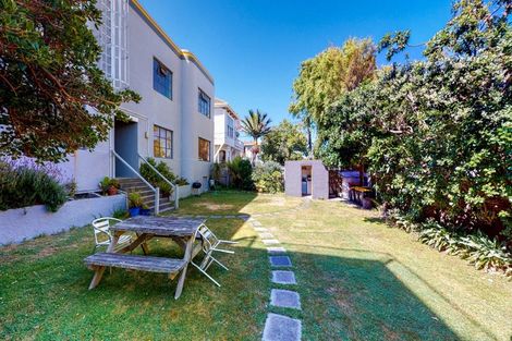Photo of property in Hamilton Flats, 9u7 Hawker Street, Mount Victoria, Wellington, 6011
