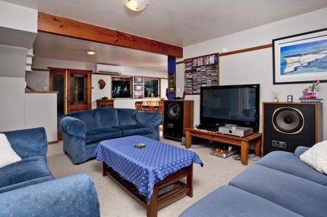 Photo of property in 30 Darcy Place, Massey, Auckland, 0614