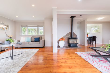 Photo of property in 10 Tawini Road, Titirangi, Auckland, 0604