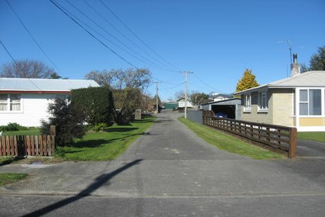 Photo of property in 8 Hughan Place, Carterton, 5713
