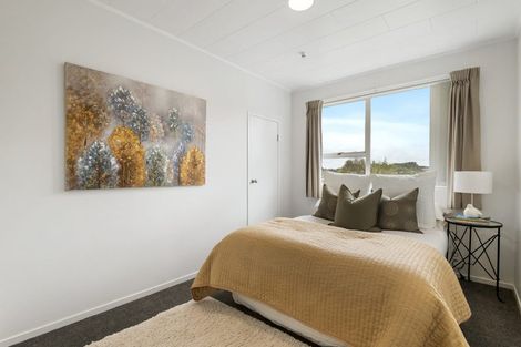 Photo of property in 1/21 Bonito Place, Bayview, Auckland, 0629