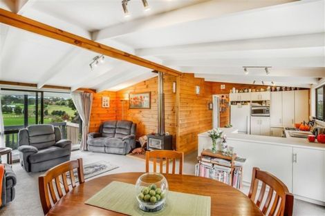 Photo of property in 88 Pukekohe East Road, Pukekohe, 2677