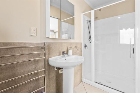 Photo of property in 6b Neeve Place, Taradale, Napier, 4112