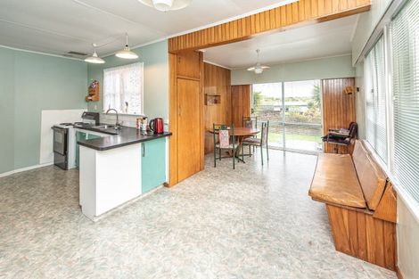 Photo of property in 43 Manuka Street, Castlecliff, Whanganui, 4501