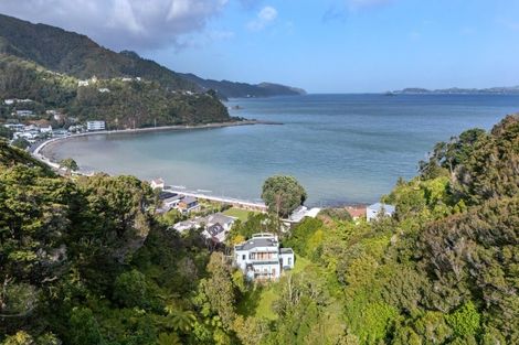 Photo of property in 208 Marine Drive, Lowry Bay, Lower Hutt, 5013