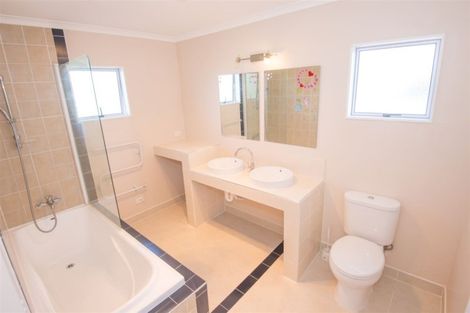 Photo of property in 132a Mcleod Road, Te Atatu South, Auckland, 0610