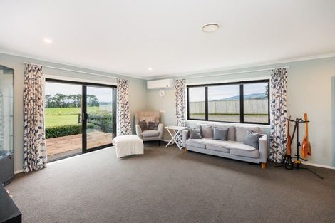 Photo of property in 52 Centre Road, Aokautere, Palmerston North, 4471
