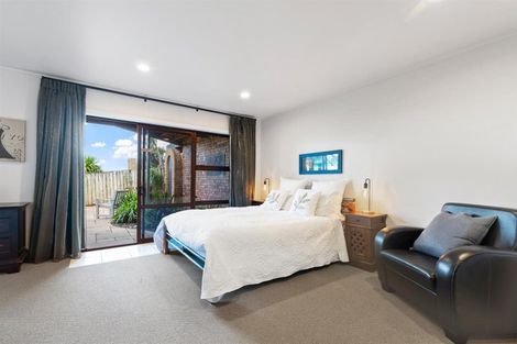 Photo of property in 5 Kotare Place, Sandspit, Warkworth, 0982