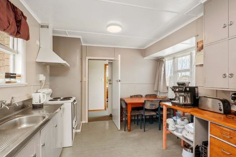 Photo of property in 15 Lambeth Crescent, Northcote, Christchurch, 8052
