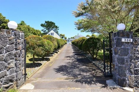 Photo of property in 306 Glengarry Road, Glen Eden, Auckland, 0602