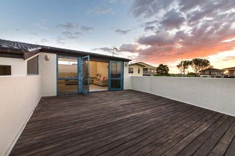 Photo of property in 43 Bramley Drive, Farm Cove, Auckland, 2012
