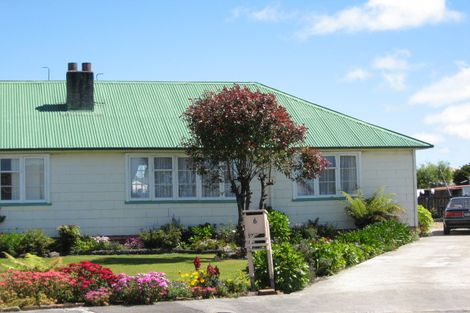 Photo of property in 6- 8 Riley Place, Westport, 7825