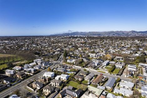 Photo of property in 5 Elmwood Road, Strowan, Christchurch, 8052