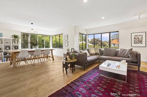 Photo of property in 15a Lower Watt Street, Wadestown, Wellington, 6012