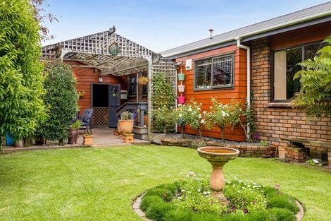 Photo of property in 33 Mccarthy Street, Hawera, 4610