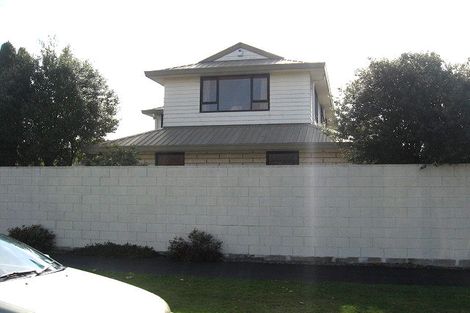 Photo of property in 1/16a Sayers Crescent, Ilam, Christchurch, 8041