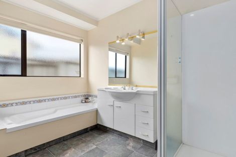 Photo of property in 50 Keswick Crescent, Huntington, Hamilton, 3210