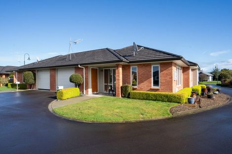 Photo of property in 11 Walter Court, Cambridge, 3434