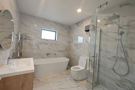 Photo of property in 1 Pukeko Road, Hobsonville, 0616