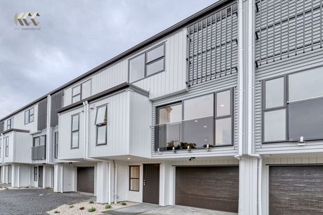 Photo of property in 2/14 Kerswill Place, Pakuranga, Auckland, 2010