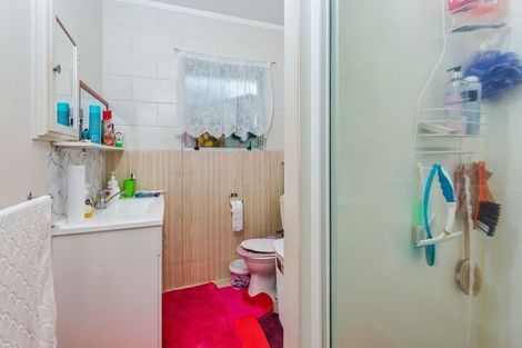 Photo of property in 1/38 Edmonton Road, Henderson, Auckland, 0612