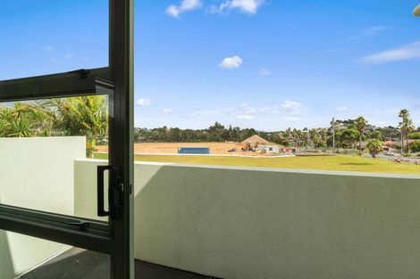 Photo of property in 77 Caribbean Drive, Unsworth Heights, Auckland, 0632