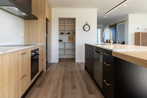 Photo of property in 13 Richards Street, Cambridge, 3434