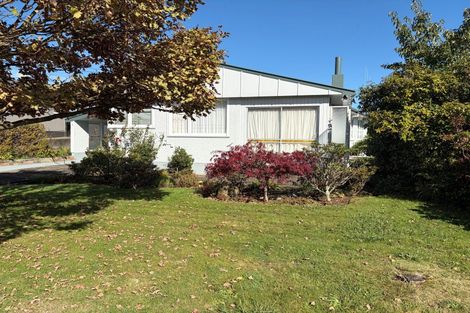 Photo of property in 9 Chamberlain Street, Dannevirke, 4930