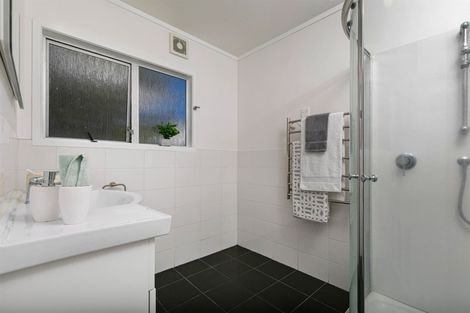 Photo of property in 7 Seabar Place, Glen Eden, Auckland, 0602