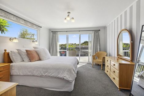 Photo of property in 2 Musket Lane, Whitby, Porirua, 5024