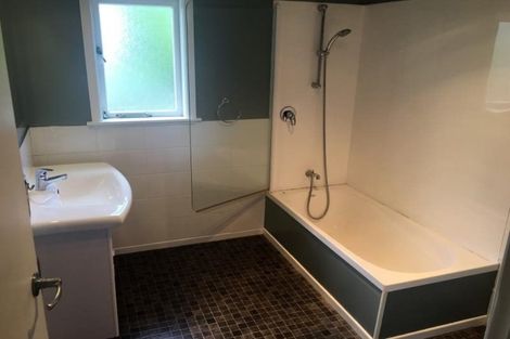 Photo of property in 6 Crompton Road, Massey, Auckland, 0614